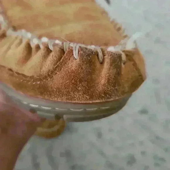 L.L. Bean Men's Tan  Wicked Good Moccasins 13 - Picture 14 of 15